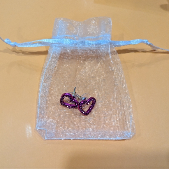 Betsey Johnson Open Heart Earrings - Picture 5 of 6